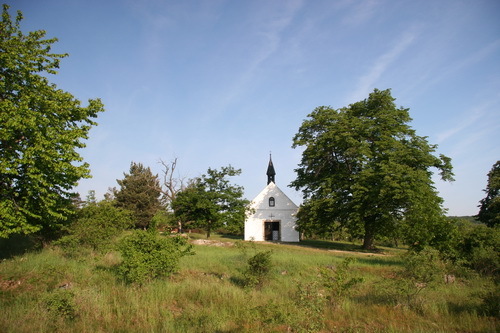 Kaple na vřesovišti v Popicích